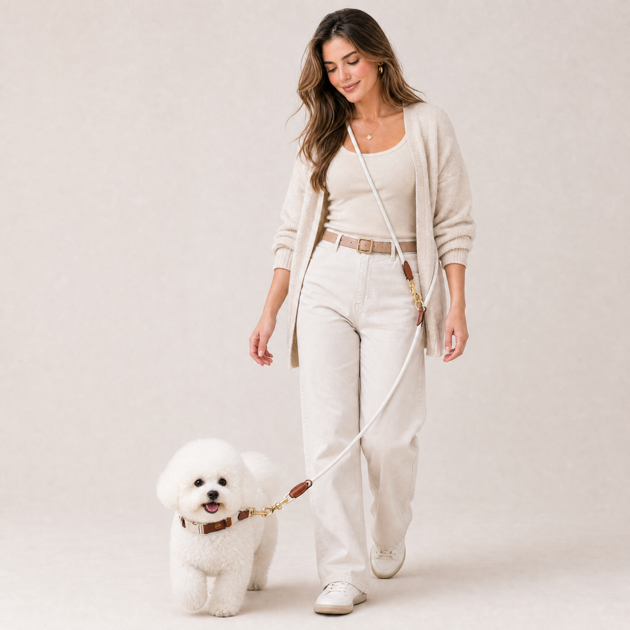 StudioShot-ChillWalkwithCrossShoulderLeash_8b59f7f4-049c-41b5-a1c5-8bed9c7da9d3.png